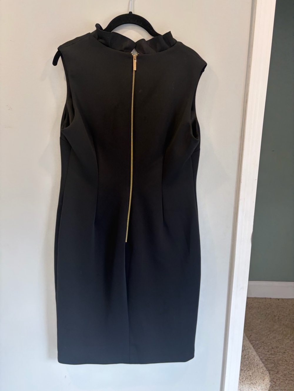 Calvin Klein Sleeveless Sheath Dress with Ruffleneck Quiet Luxury Timeless - Picture 2 of 4